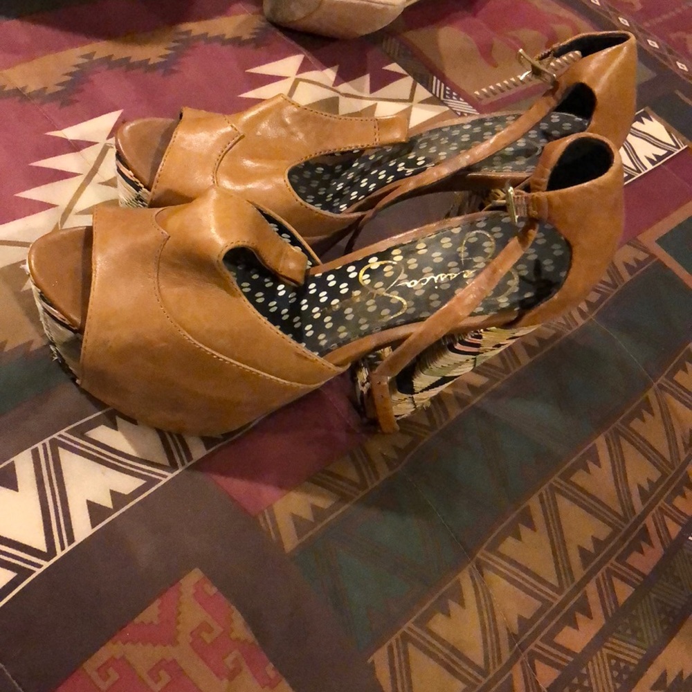 Shoes - Picture 2 of 3